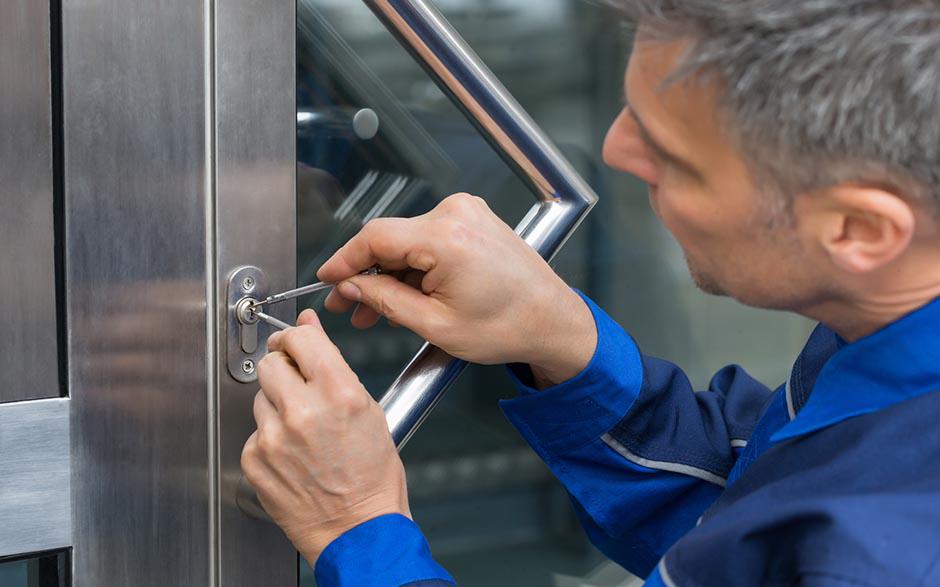 urgence serrurier prix changement serrure Menucourt