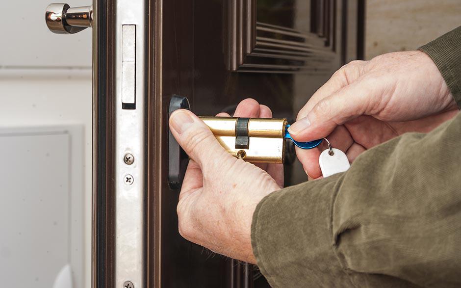 ouvrir une porte avec une radio Aubervilliers